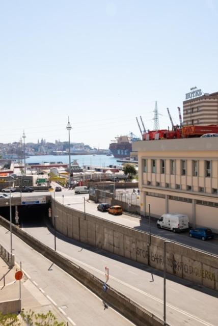 Grande Monolocale Con Parcheggio Interrato Incluso Daire Cenova Dış mekan fotoğraf